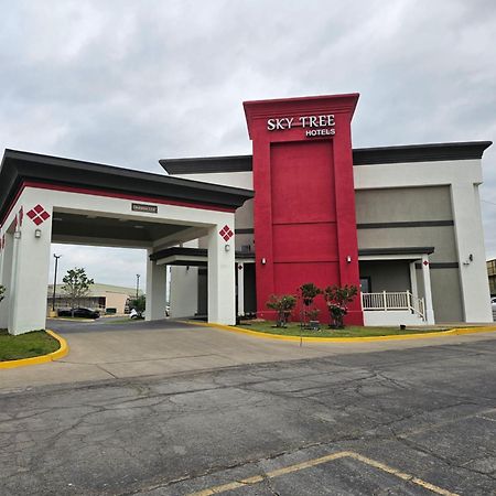 Sky Tree Hotels Tulsa Exterior photo