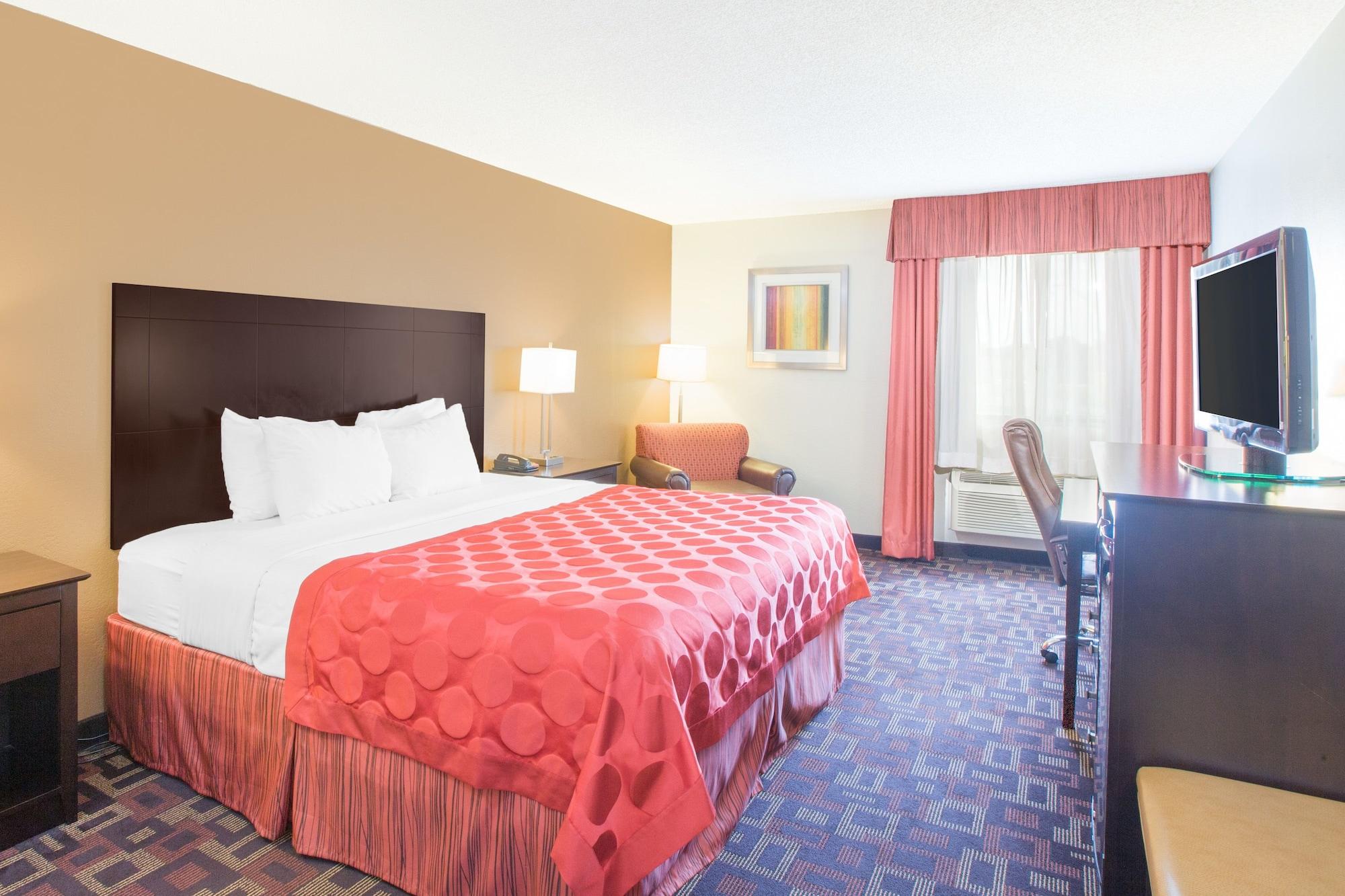 Sky Tree Hotels Tulsa Exterior photo