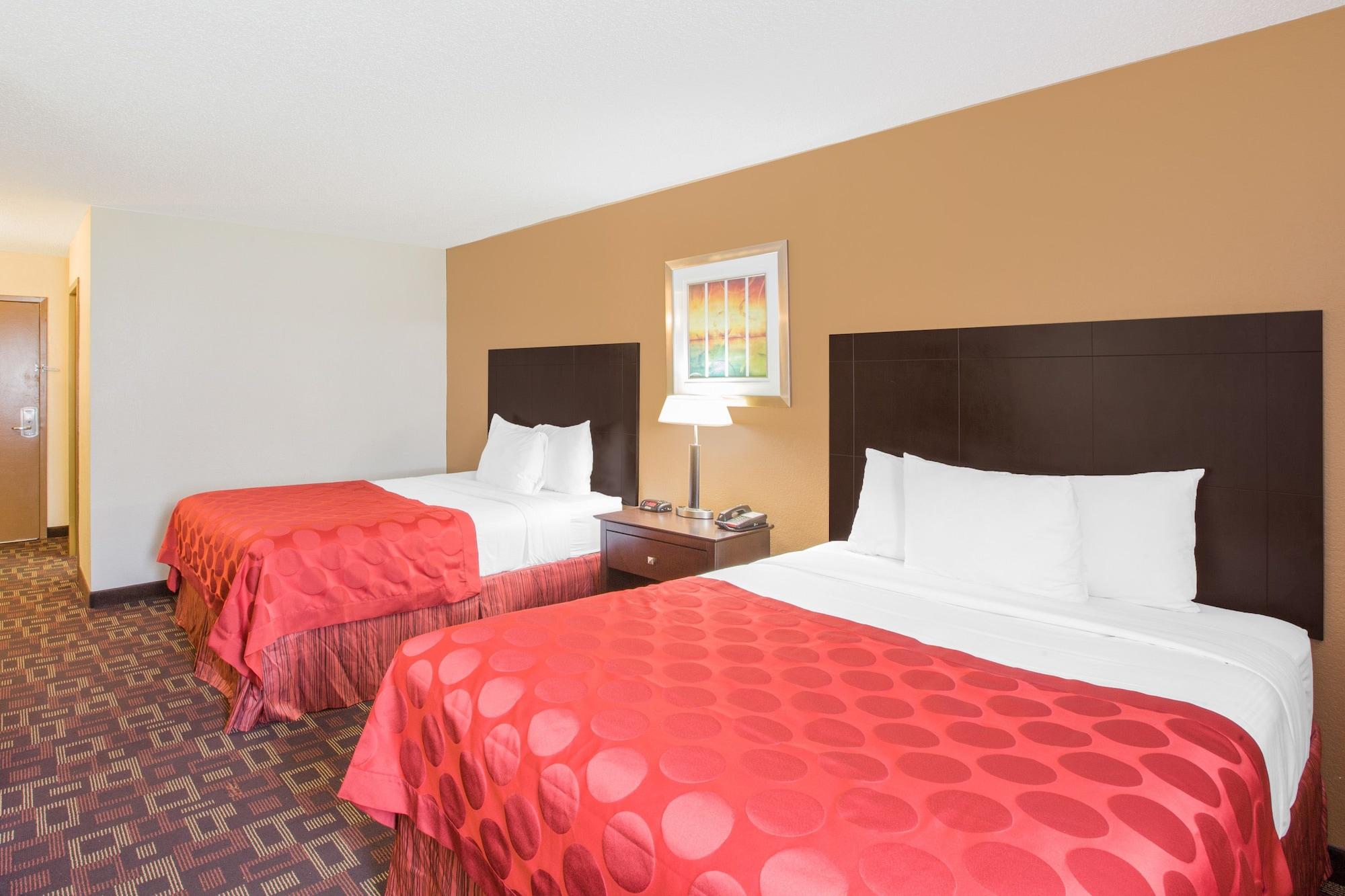 Sky Tree Hotels Tulsa Exterior photo